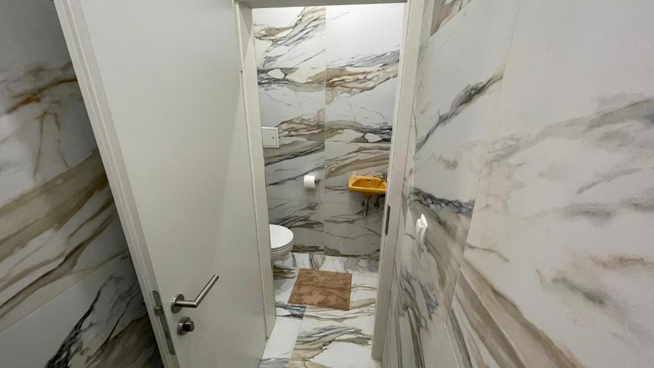 D&D Schonbrunner Deluxe Apartment ウィーン エクステリア 写真